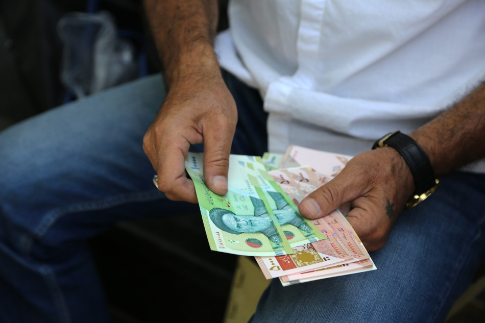 İran’da 'Paramızı İsteriz' Protestoları