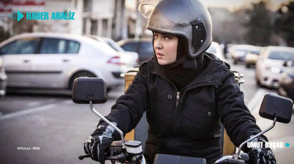 İranlı Kadınlar Motosiklet Ehliyeti Alabilecek mi?